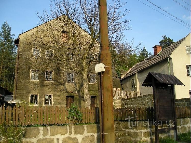 Steinhaus in Sosnová - Lesná