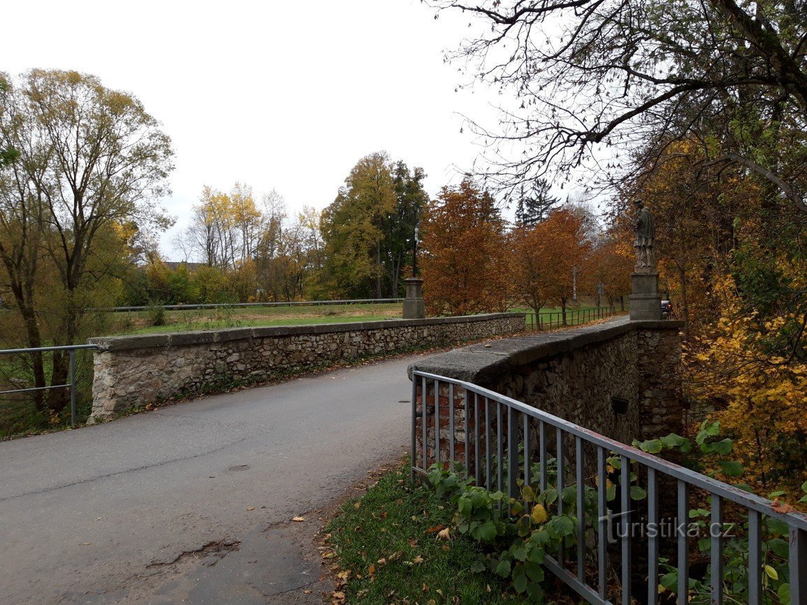 Kamenný most v Milevsku nedaleko kláštera