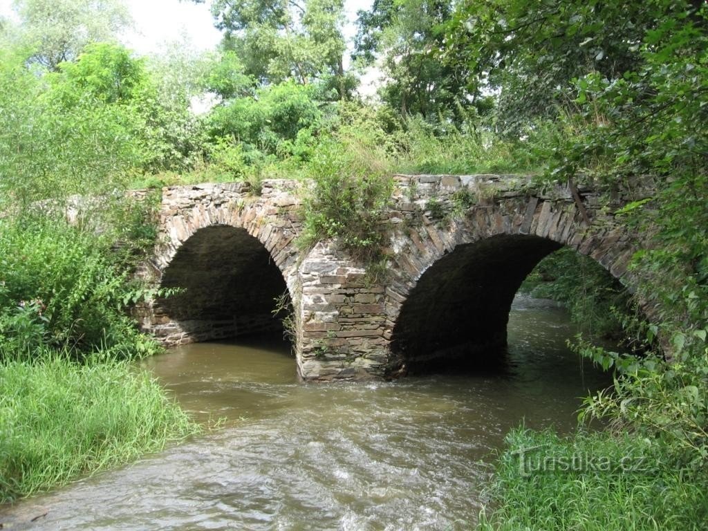 πέτρινη γέφυρα στο Vlčí dola