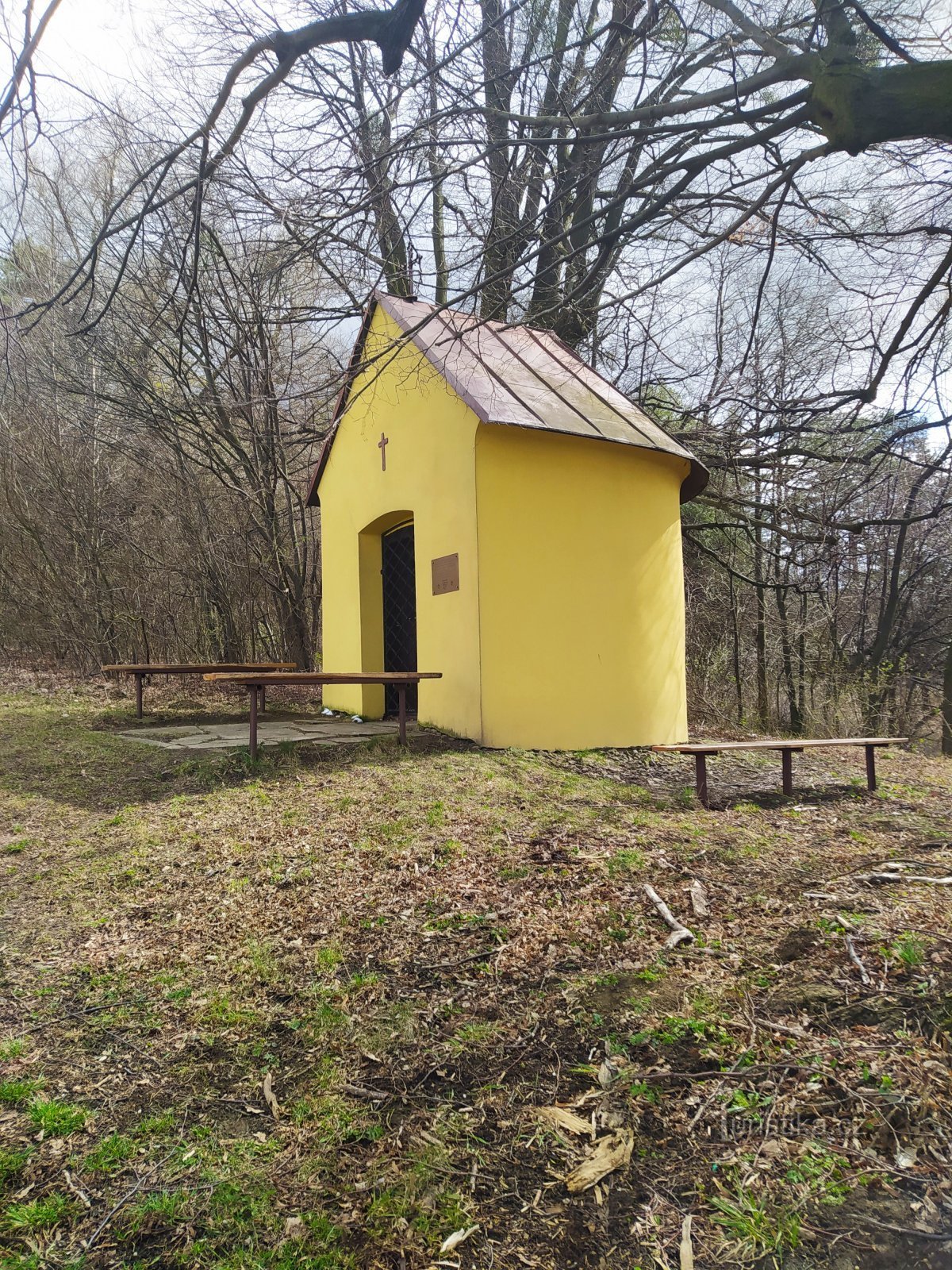 Часовня на холме Славкова под Гостинем