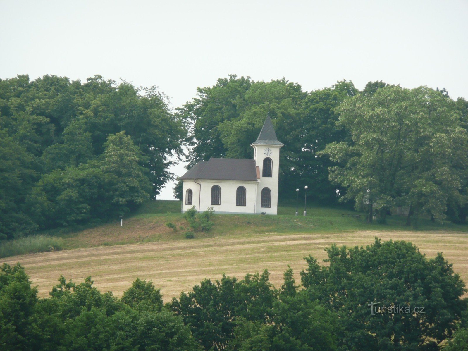 capela acima de Rusín