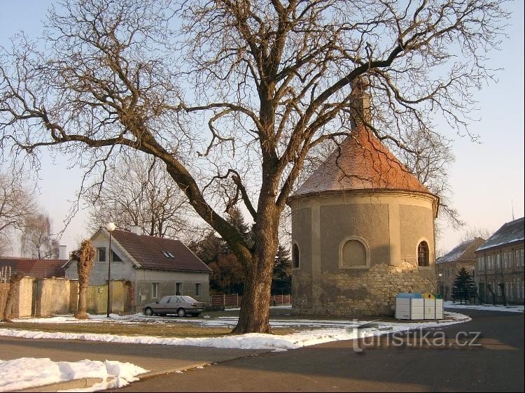 Capilla del Sacrificio a María: Se dice que el impulso para la construcción de la capilla "Sacrificio a María"