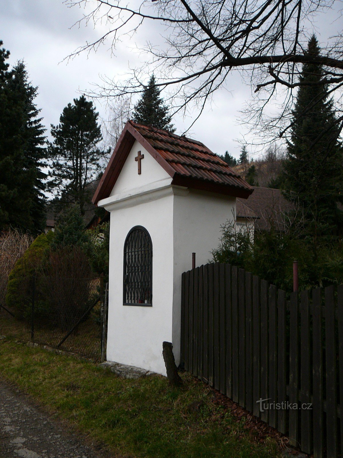 Szűz Mária kápolna Palkovské Hůrkyben