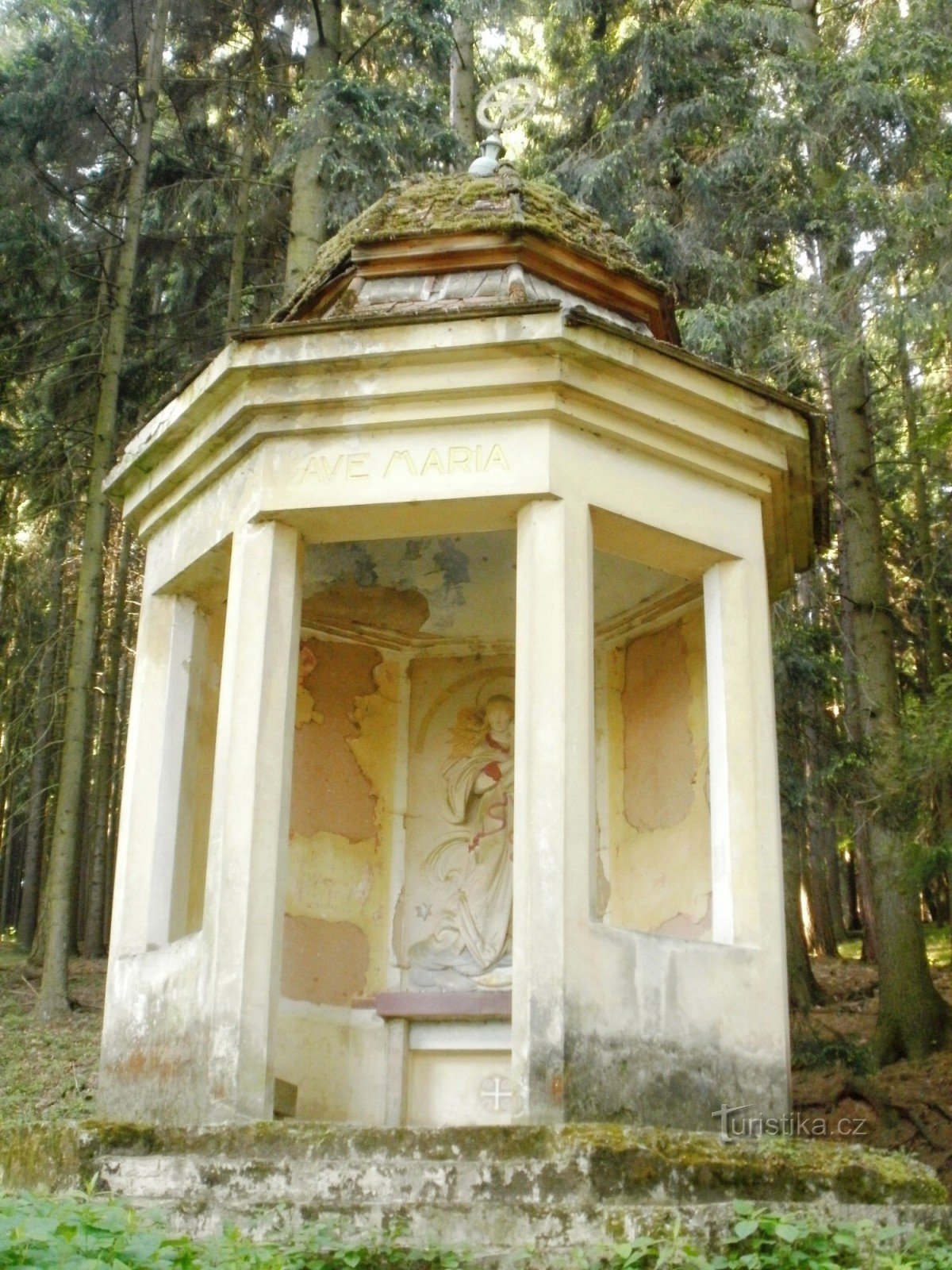 Capilla de la Virgen María cerca de Lázní pod Zvičinou