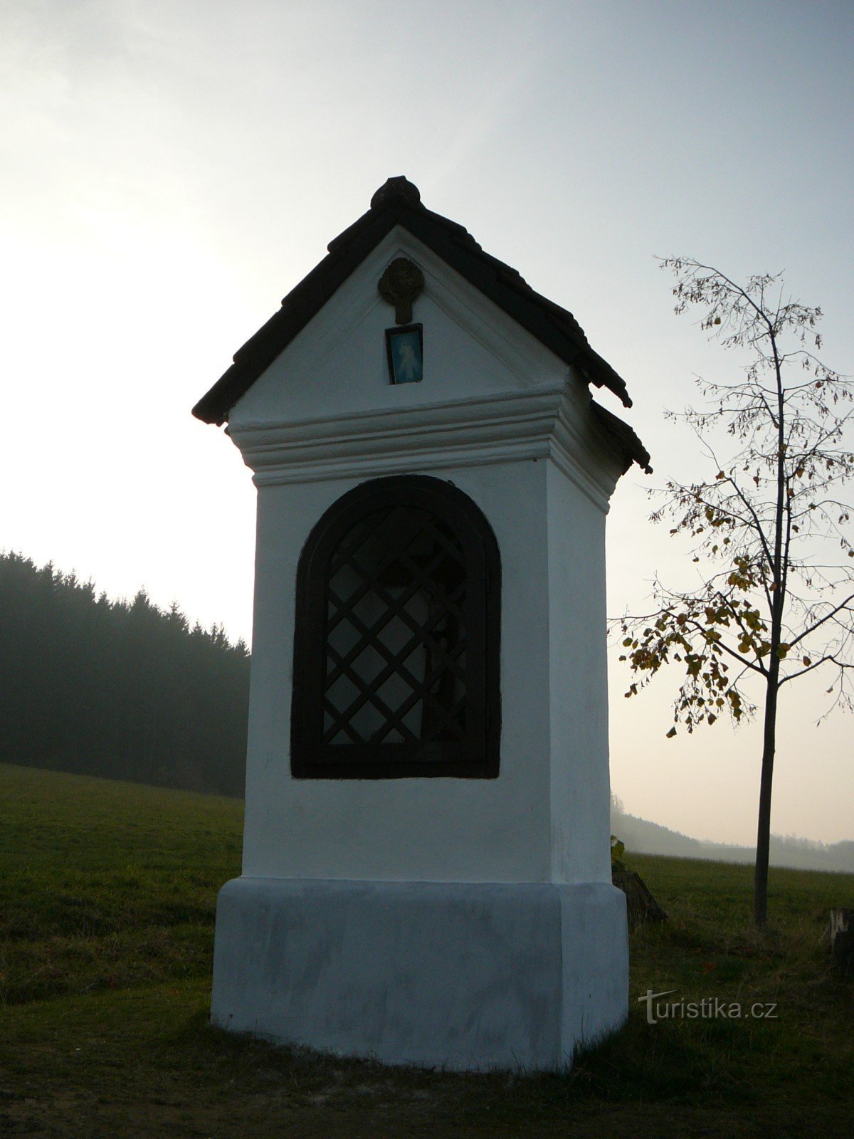 Chapelle sous Ostružná Vers le bassin