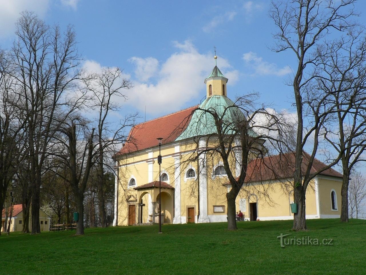 Каплиця св. Антоніна, вид збоку