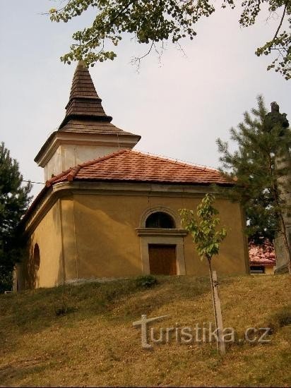 Παρεκκλήσι του Αγ. Floriana: Παρεκκλήσι του Αγ. Η Φλωριάνα χτίστηκε το 1838 με δαπάνες του δήμου