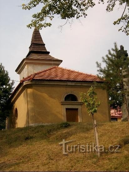 Capela Sf. Floriana: Capela Sf. Floriána a fost construită în 1838 pe cheltuiala municipiului