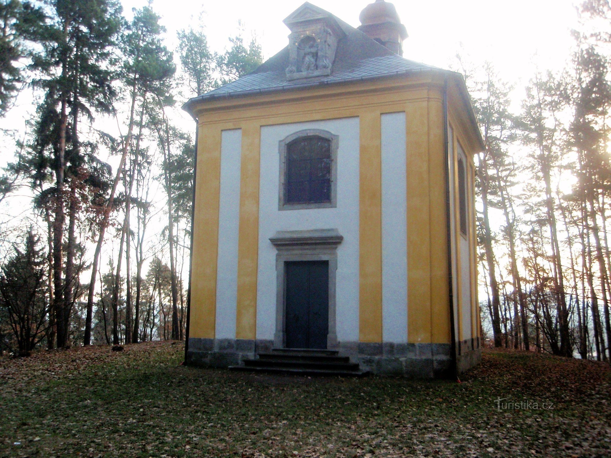 capela de S. John of Nepomuck Guard sob Ralskem