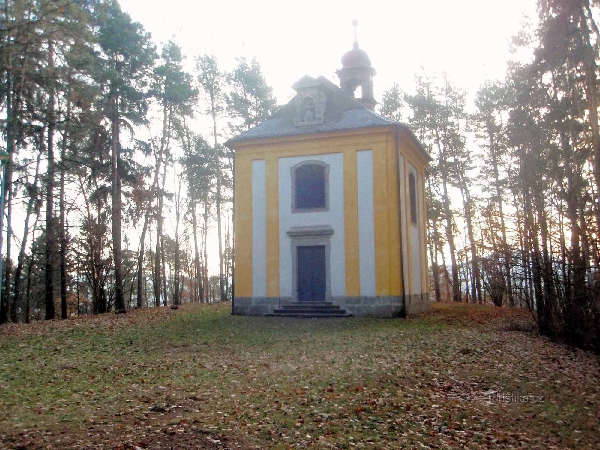 capela de S. John of Nepomuck Guard sob Ralskem