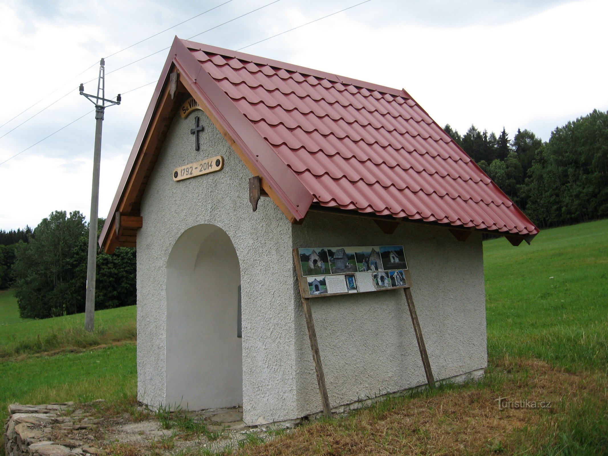 SZENT VINTÍREI KÁPOLNA A VOLT EISNER UDVARBAN