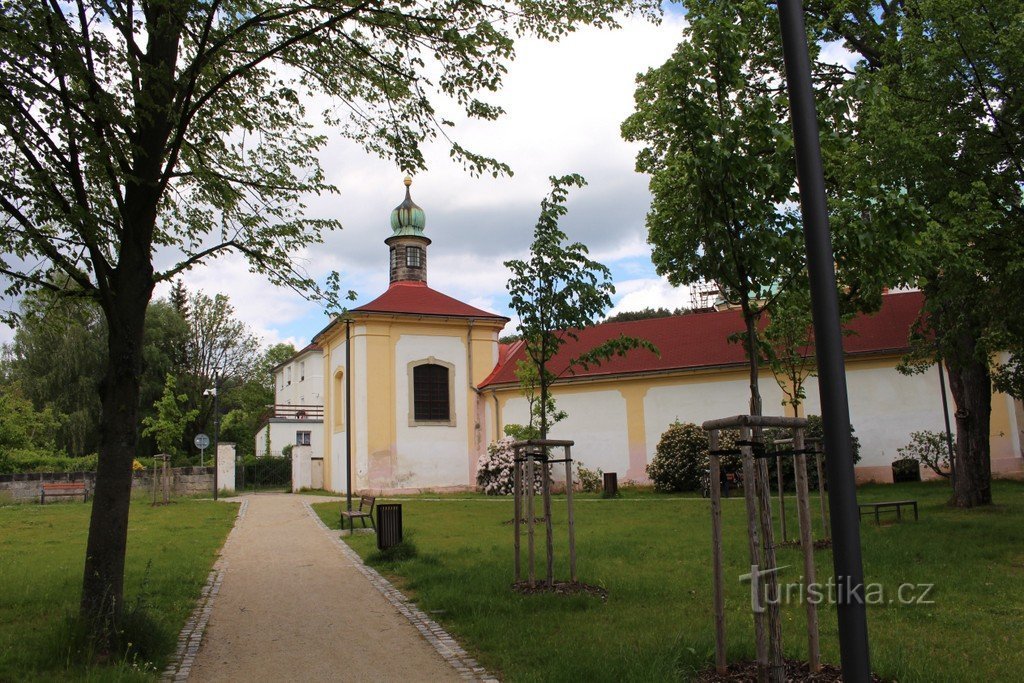 Capilla en el claustro