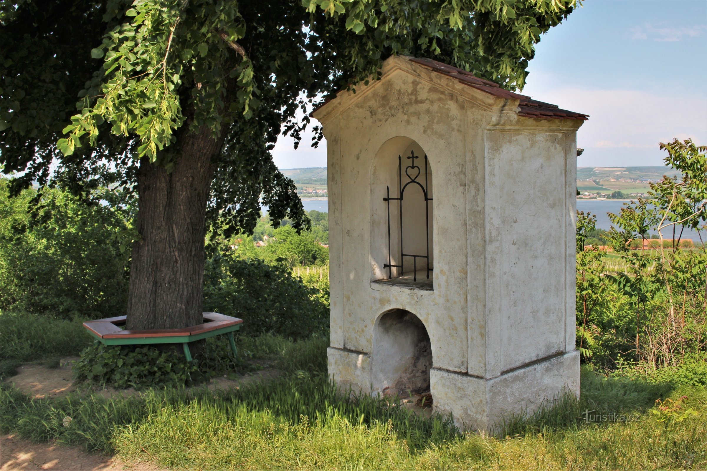 Kaplica w winnicach pod Devínem