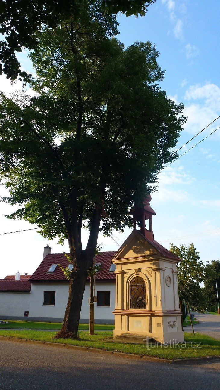 capela na aldeia