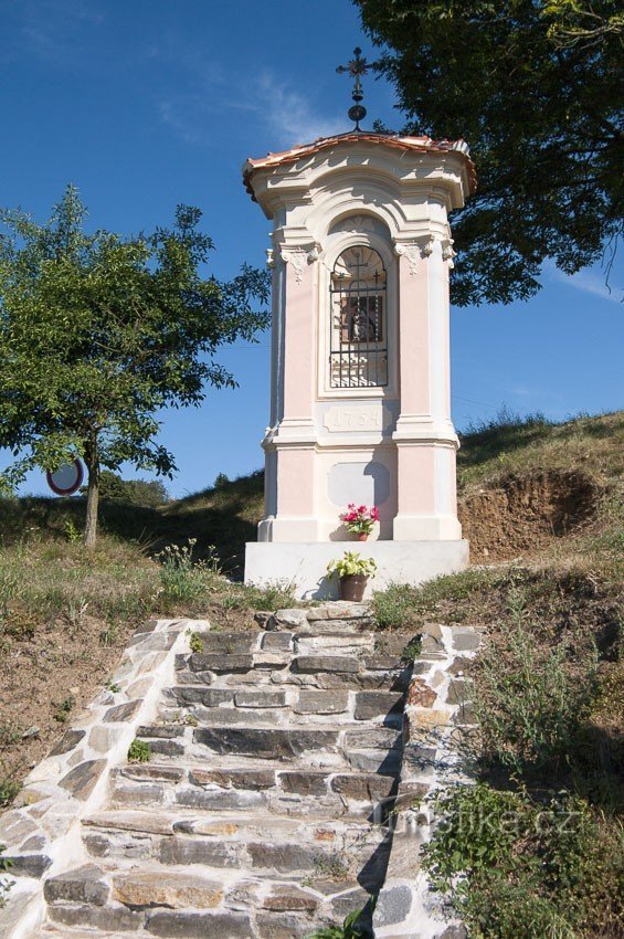 Chapelle aux Trois Chênes