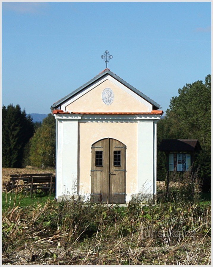 Chapelle derrière Bezděkov