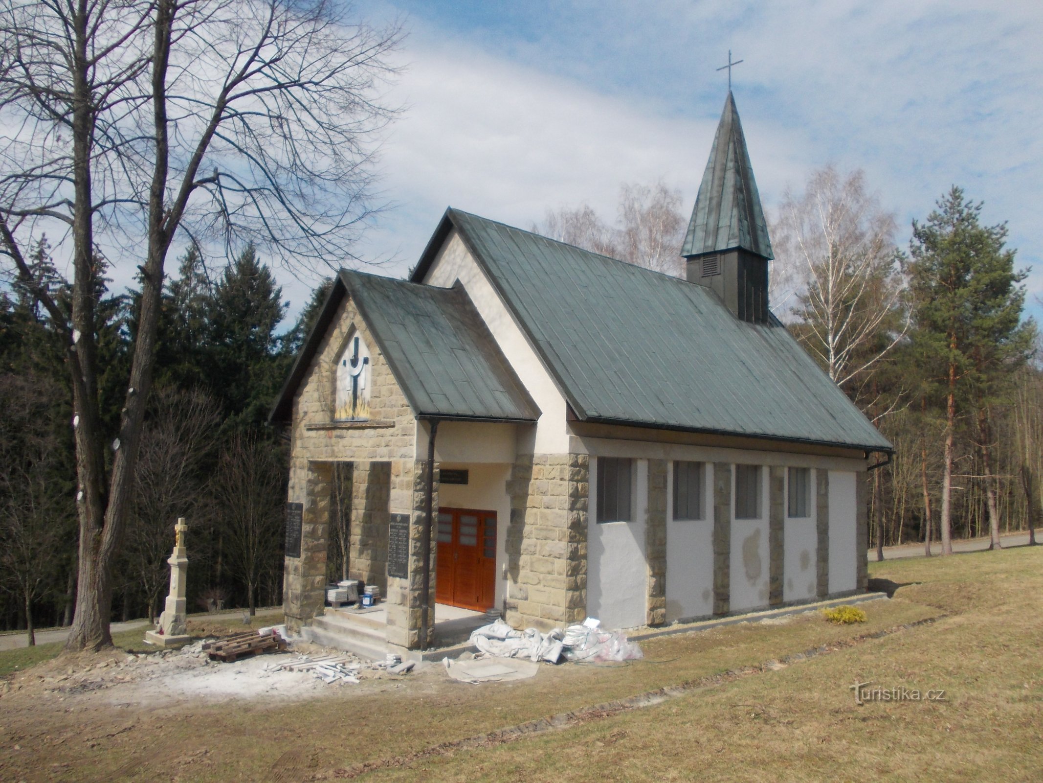 la cappella dell'Addolorata è in fase di ristrutturazione