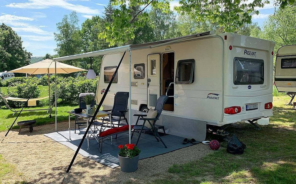 Caravane au bord de l'eau Slapy - Ždáň