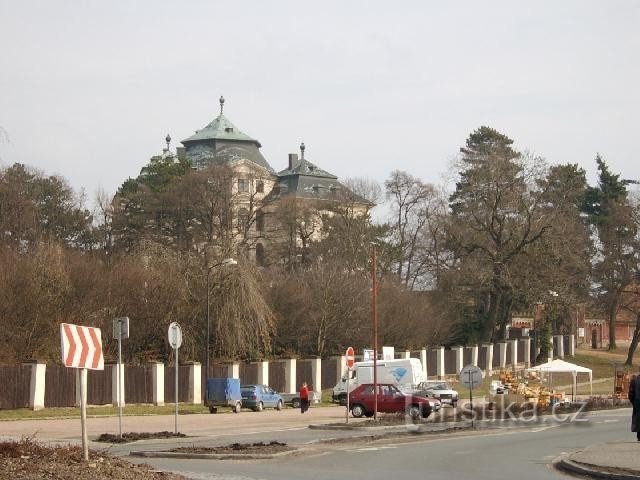 Karlova Krouna - Silhouette 2: Чарівний і незвичайний силует Chlumec складається з чеських перлин