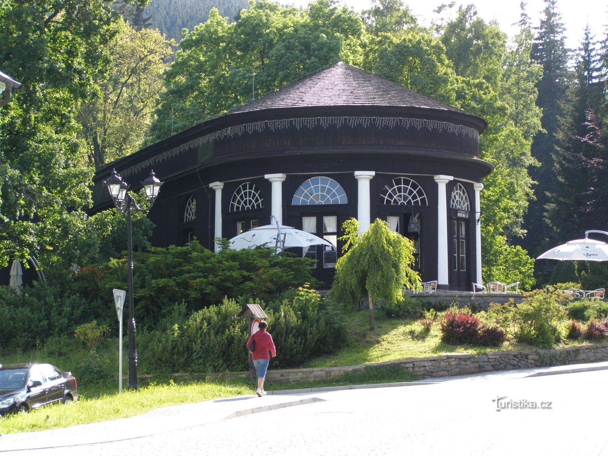 Karlova Studánka - musikpaviljong