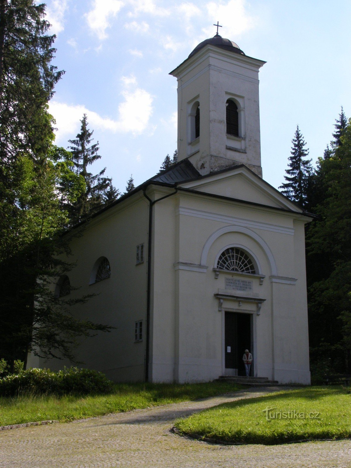 Karlova Studánka - Sairaiden parantamisen Neitsyt Marian kirkko