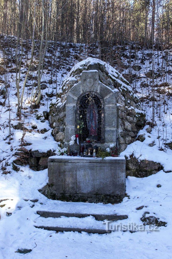 Karlova Studánka – Lourdes-i Szűzanya