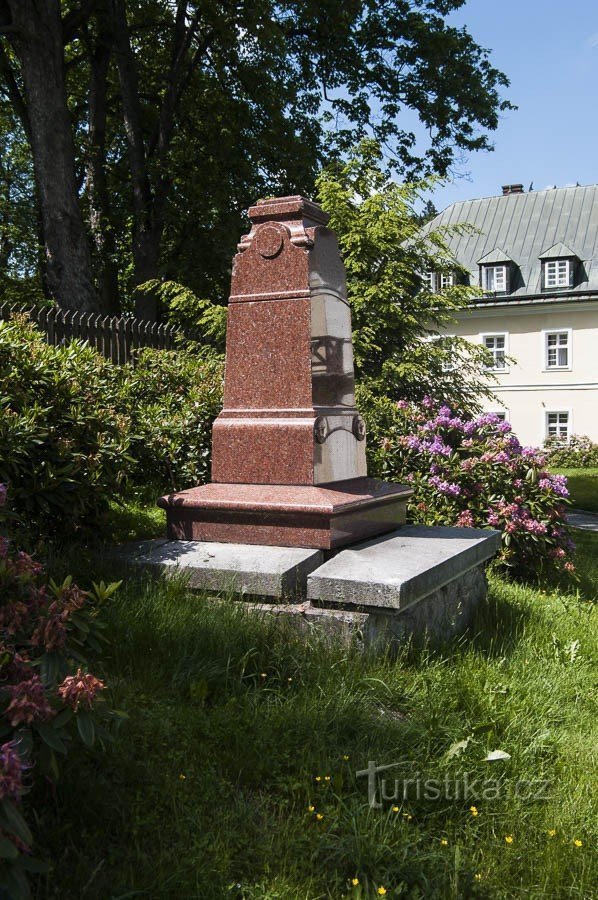 Karlova Studánka – bustul lui Vilém