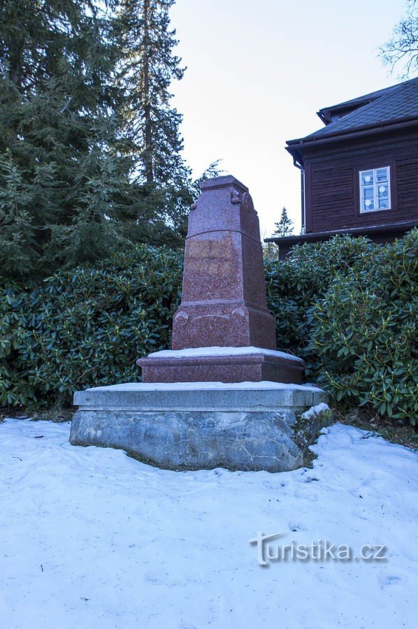 Karlova Studánka – Vilém's bust