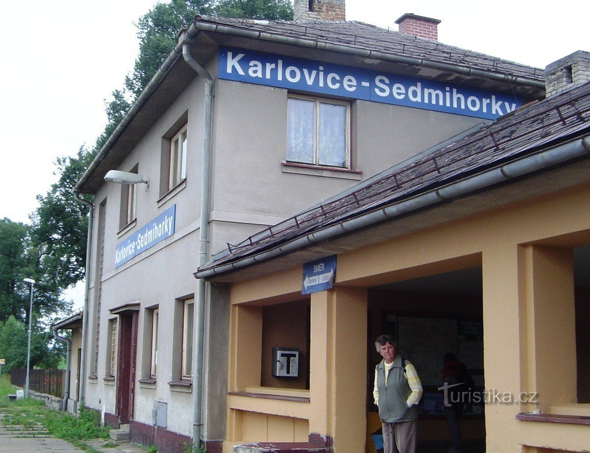 Karlovice-Sedmihorky - žel. stanice