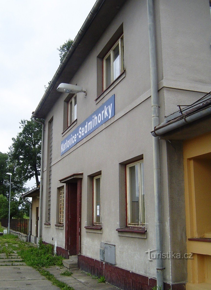 Karlovice-Sedmihorky - žel. Bahnhof