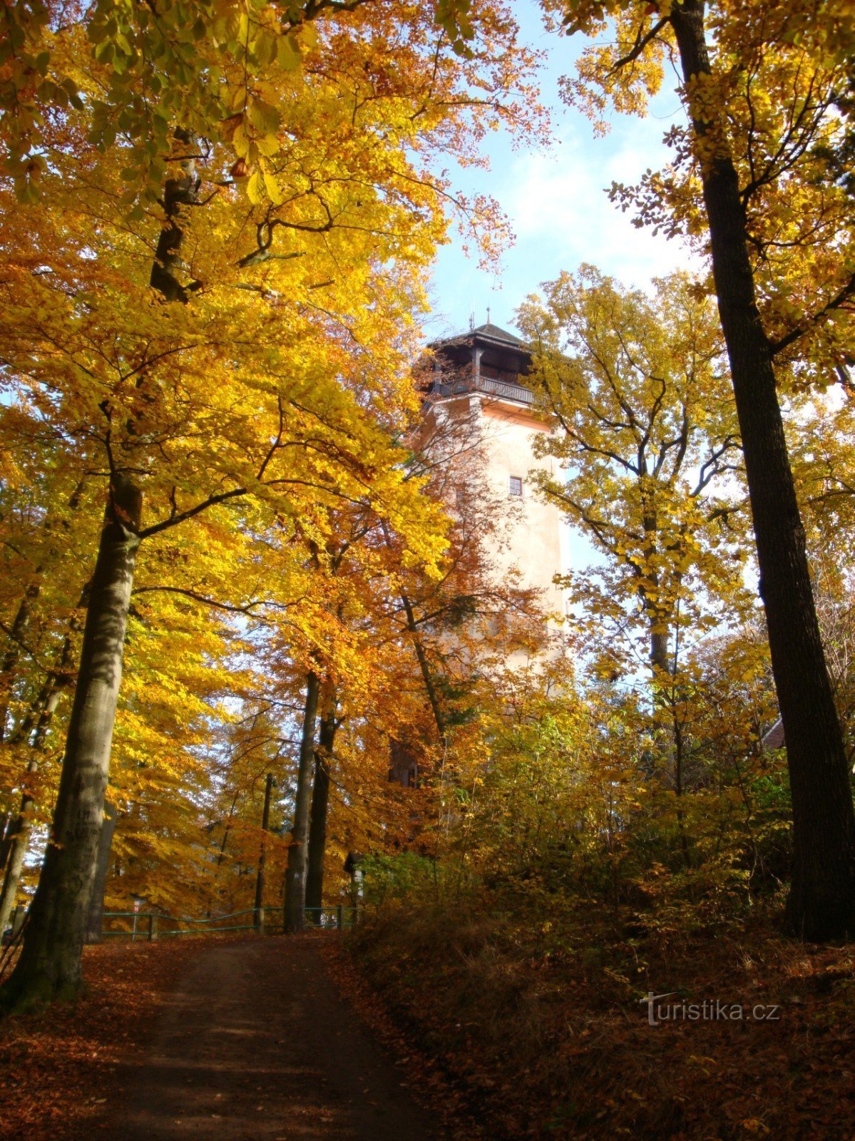 Aussichtsturm Karlovy Vary - Diana mit Zugang für Rollstuhlfahrer