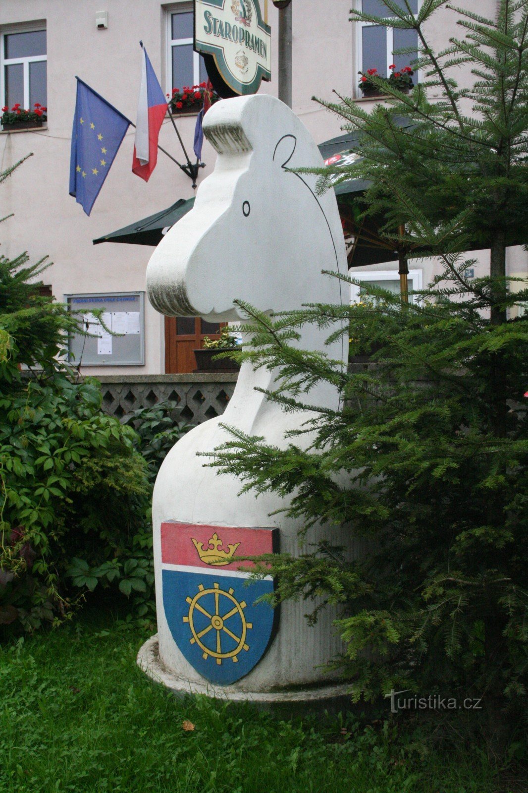 Σκάκι Karlštejnské - Λευκό άλογο Chýnice