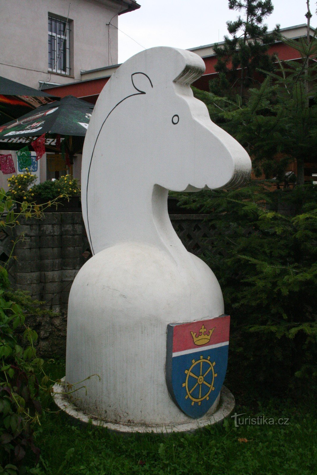 Σκάκι Karlštejnské - Λευκό άλογο Chýnice