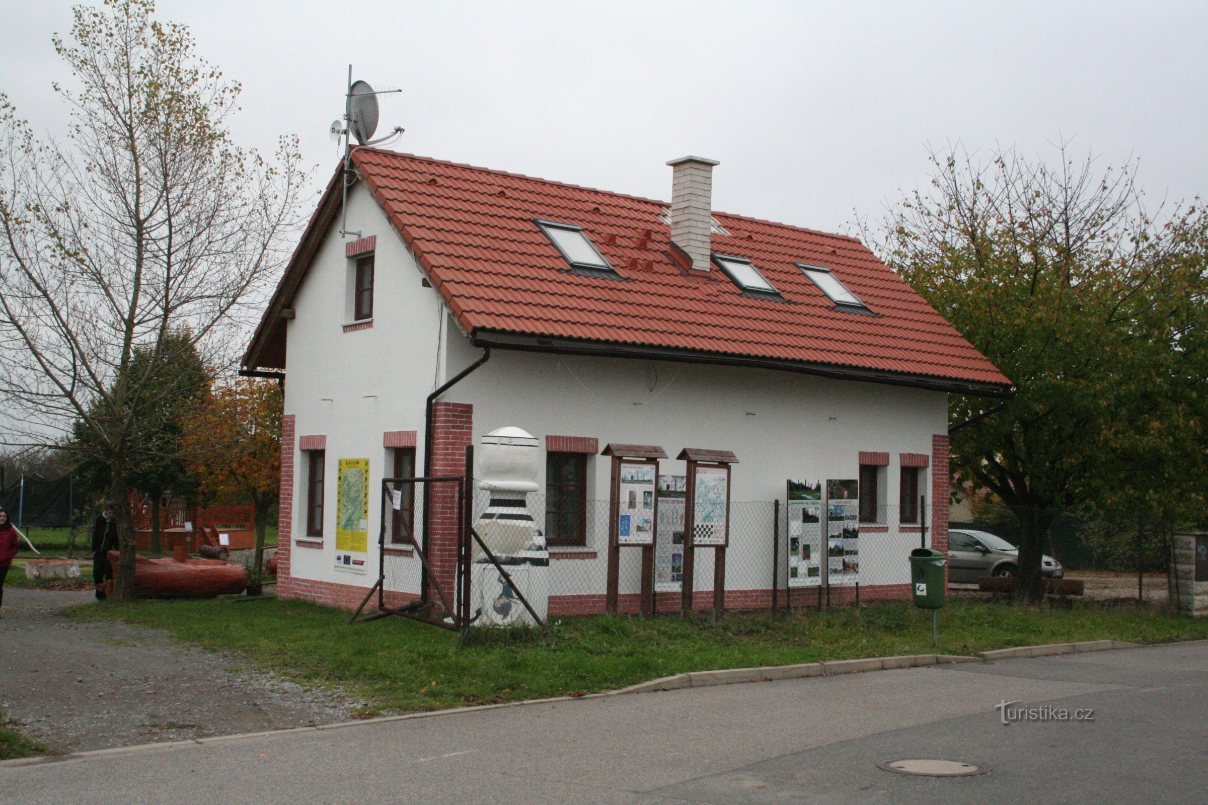 Karlštejnské chess - White Pawn Nut