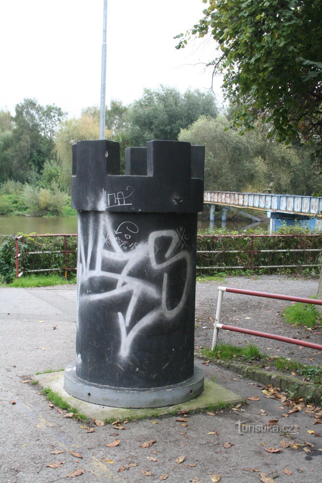 Karlštejnské chess - Black tower Černošice