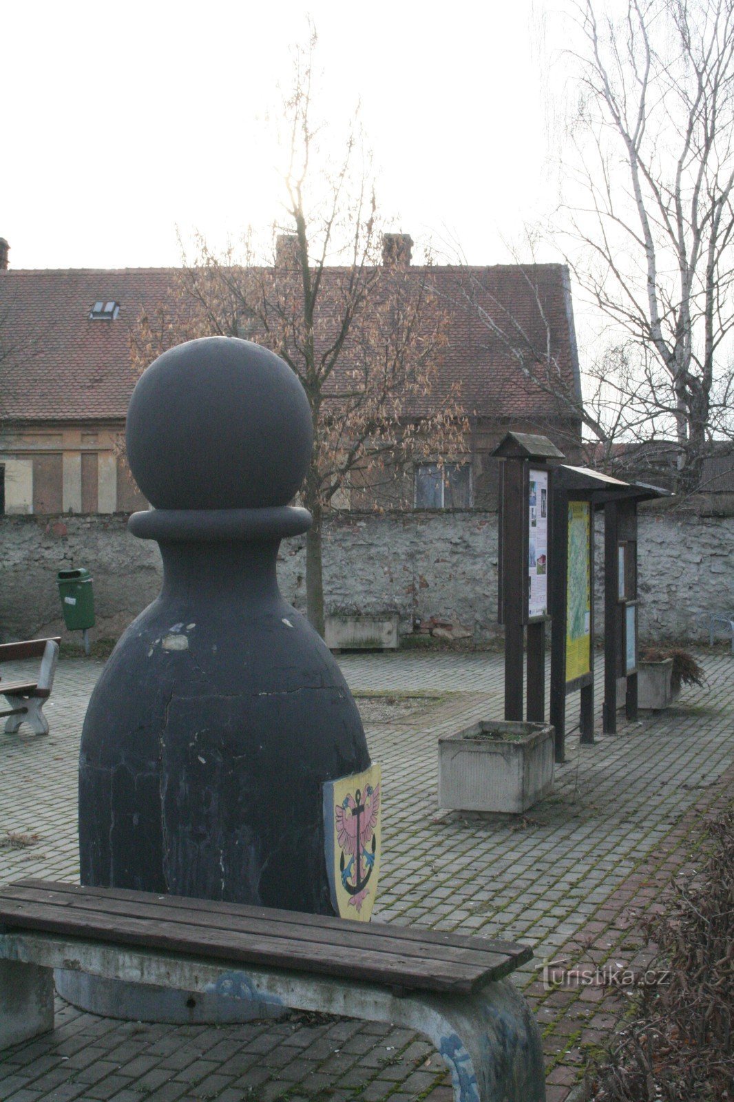 Karlštejnské šah - Crni pješak Drahelčice