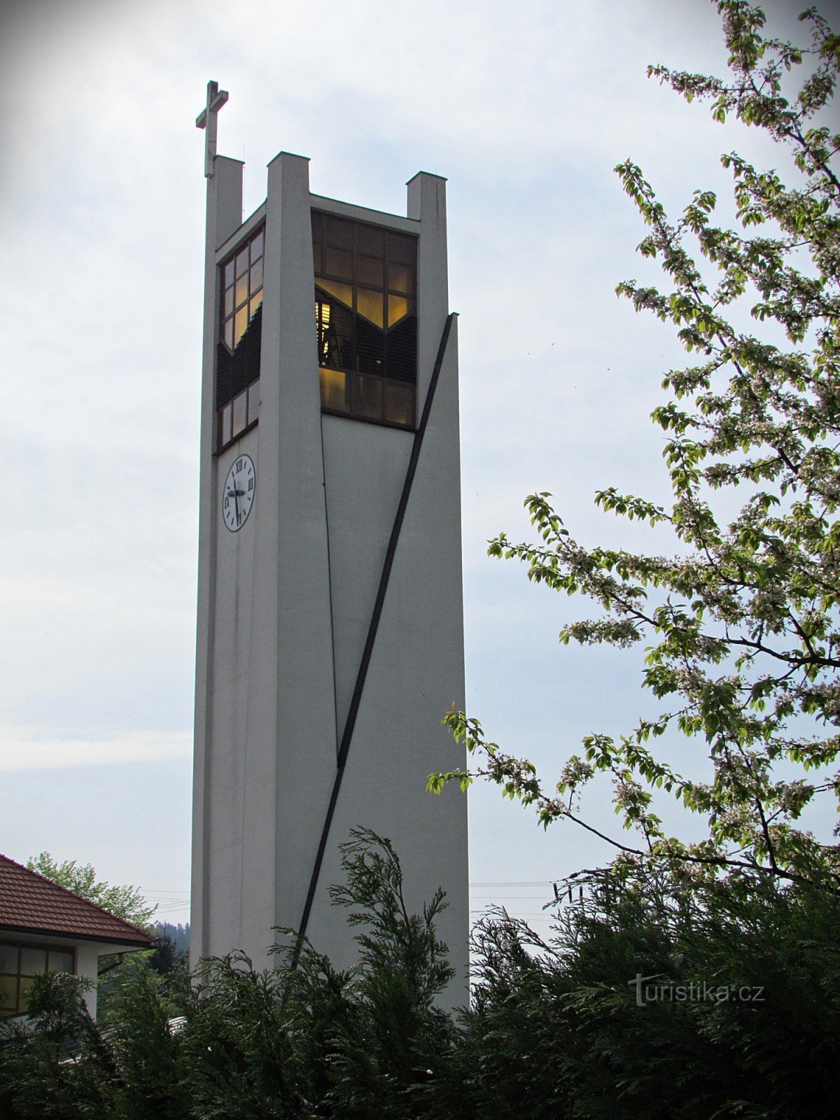 Karolinka - Kościół Matki Boskiej Szkaplerznej