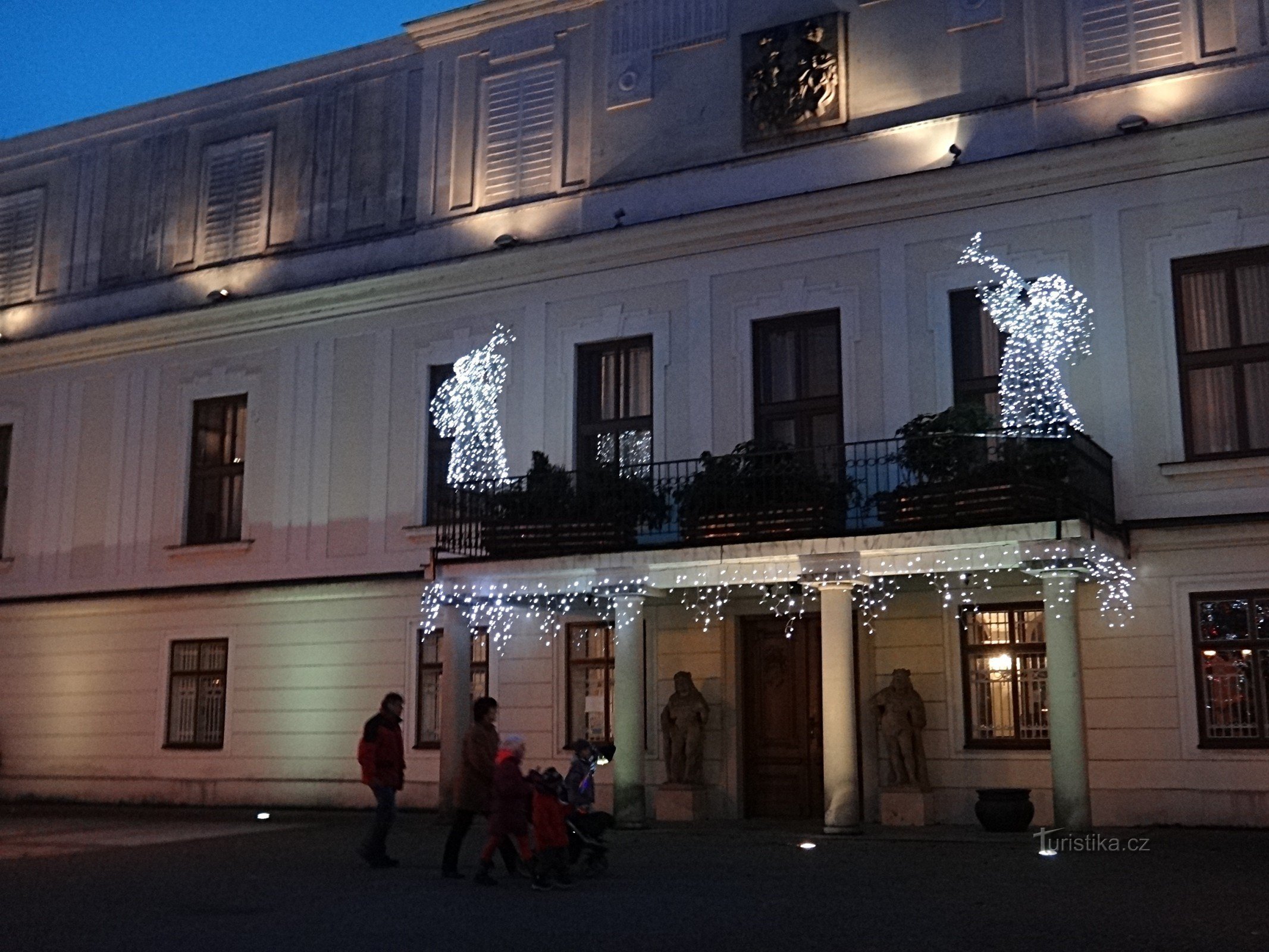 Karvin castle in Christmas lights