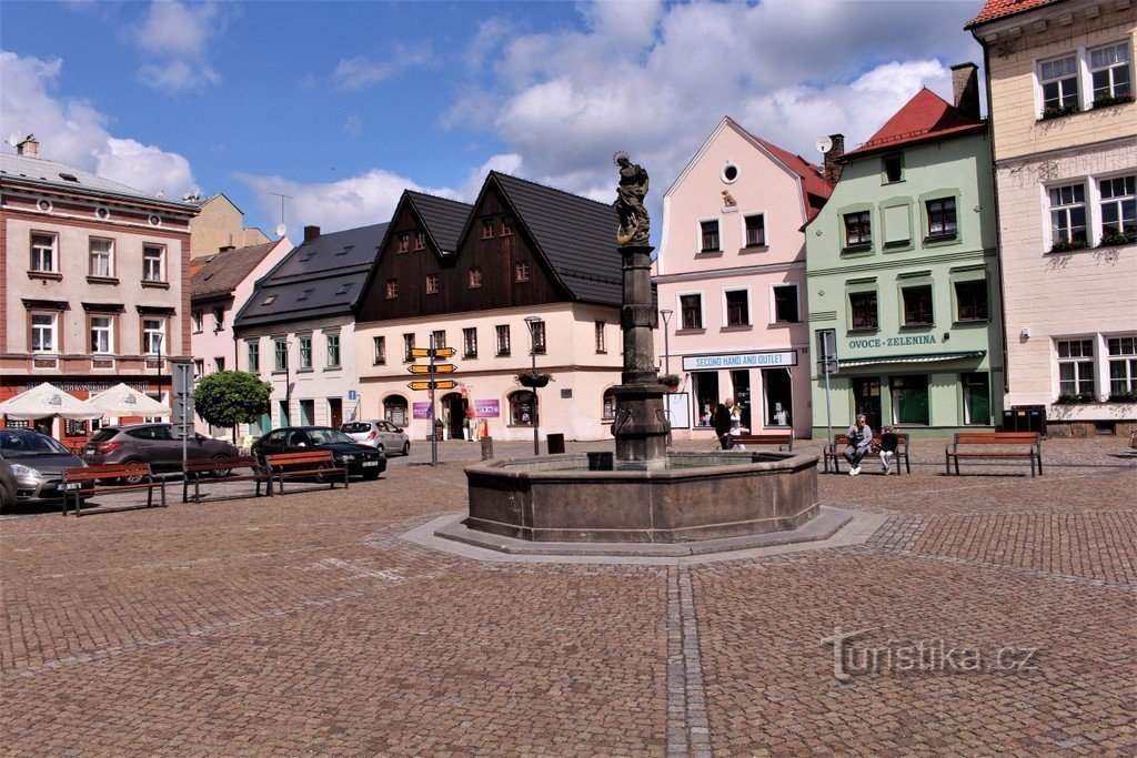 The fountain on Náměstí Miru