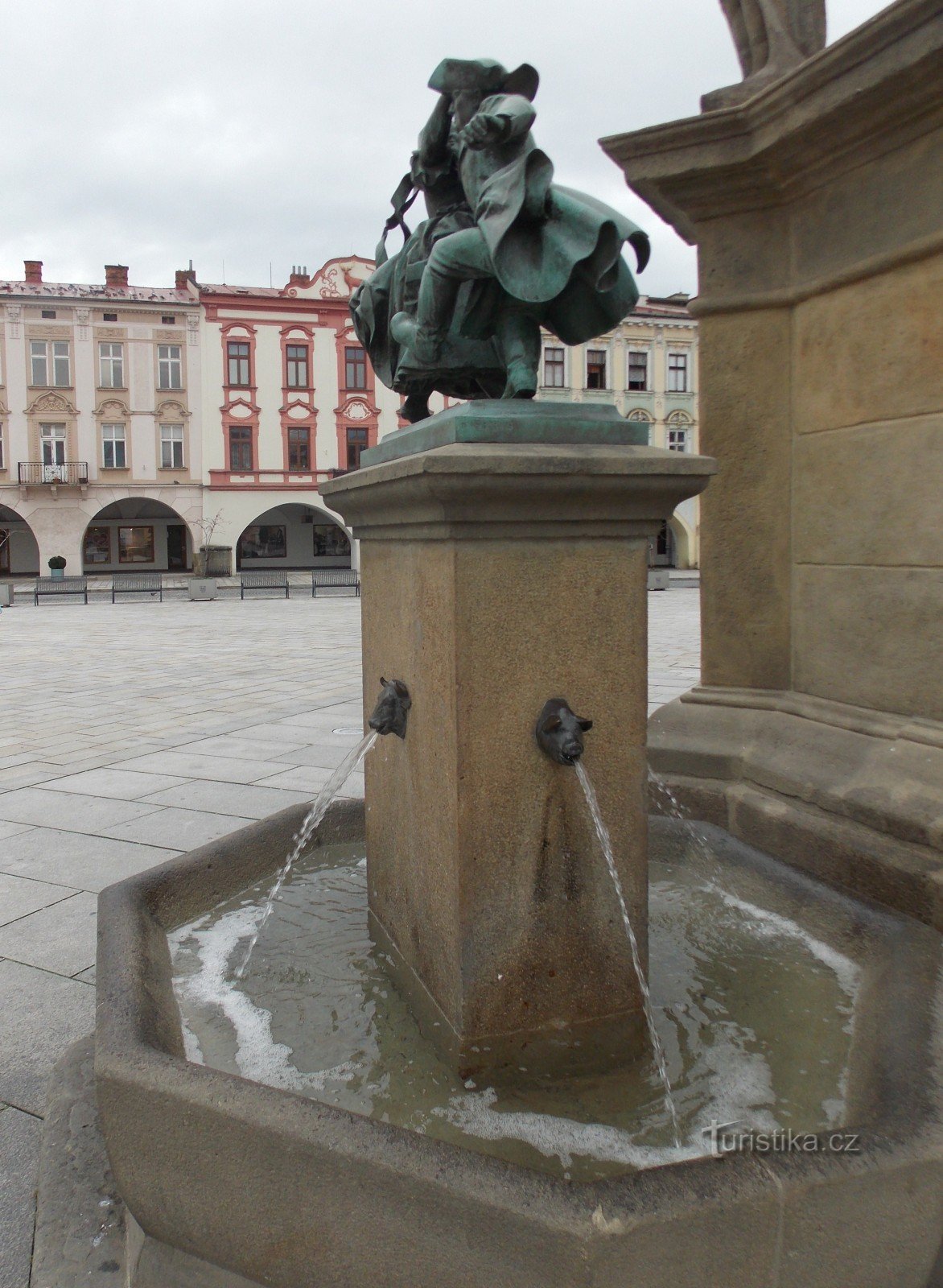 Nové Jičínの広場の噴水