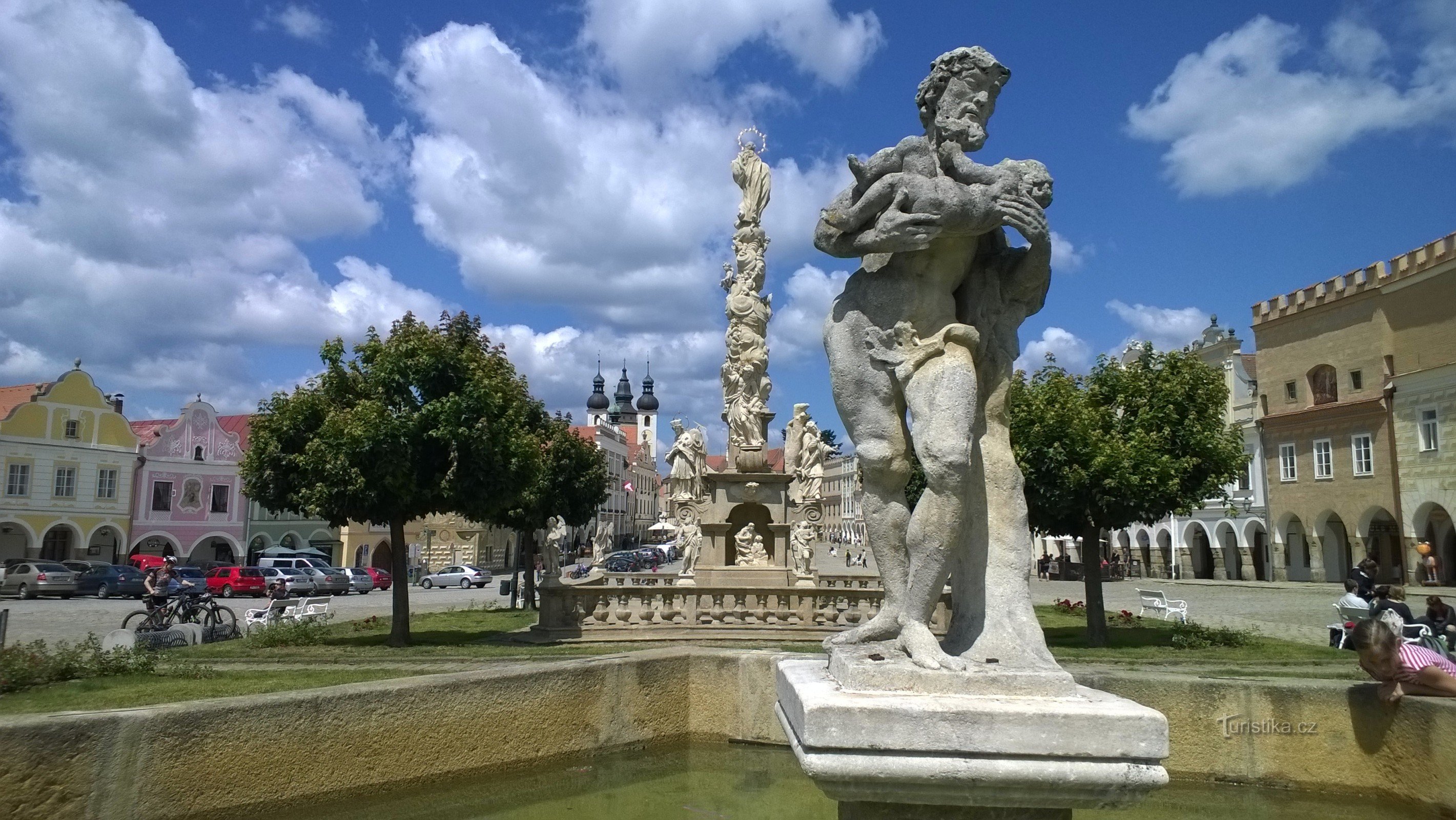 The fountain on Zachariáše z Hradec square.