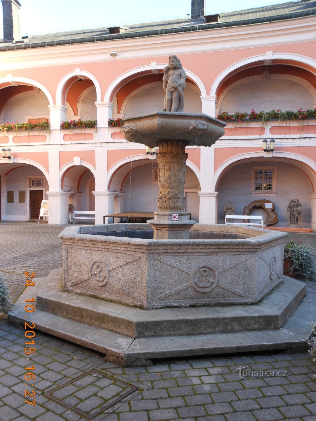 The fountain at the Sokolovsky Castle