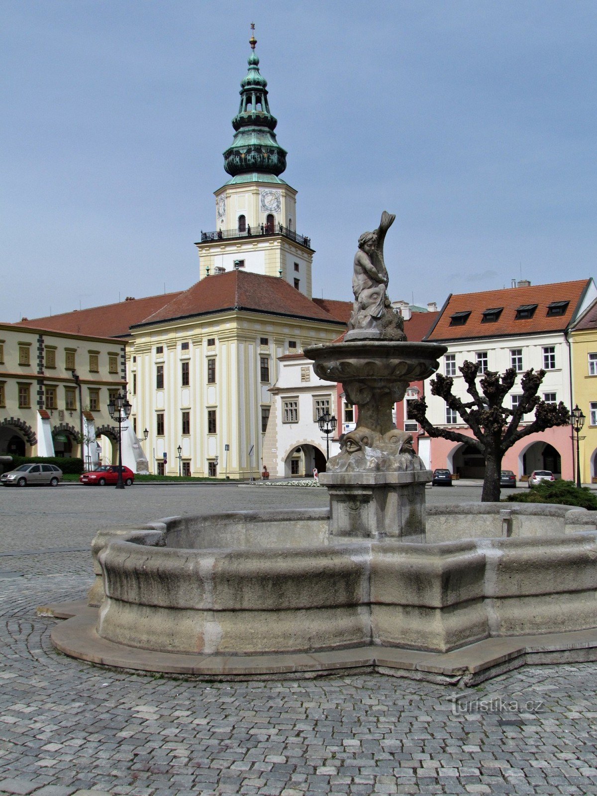 Der Brunnen auf dem Velké náměstí in Kroměříž