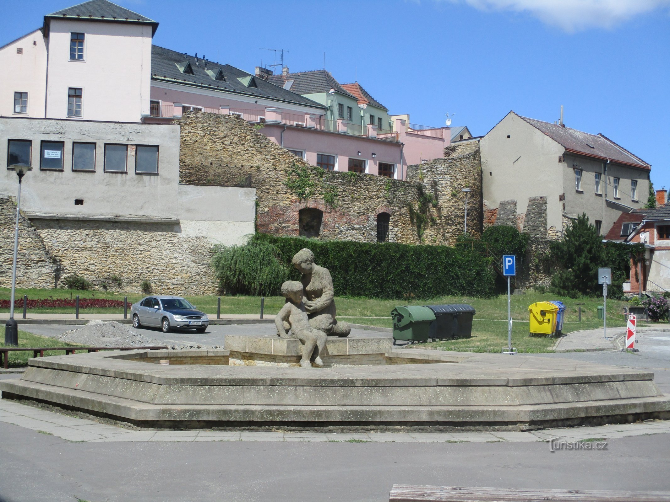 Brunnen mit Kunststoff