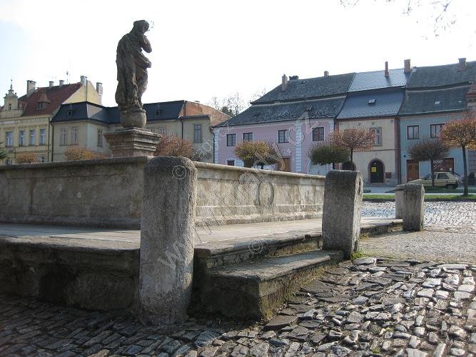 kašna se sochou Immaculaty