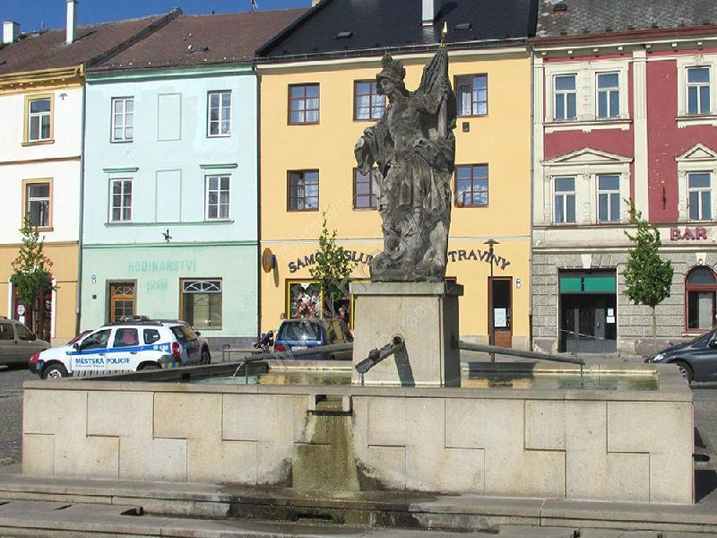 kašna se sochou sv. Floriána