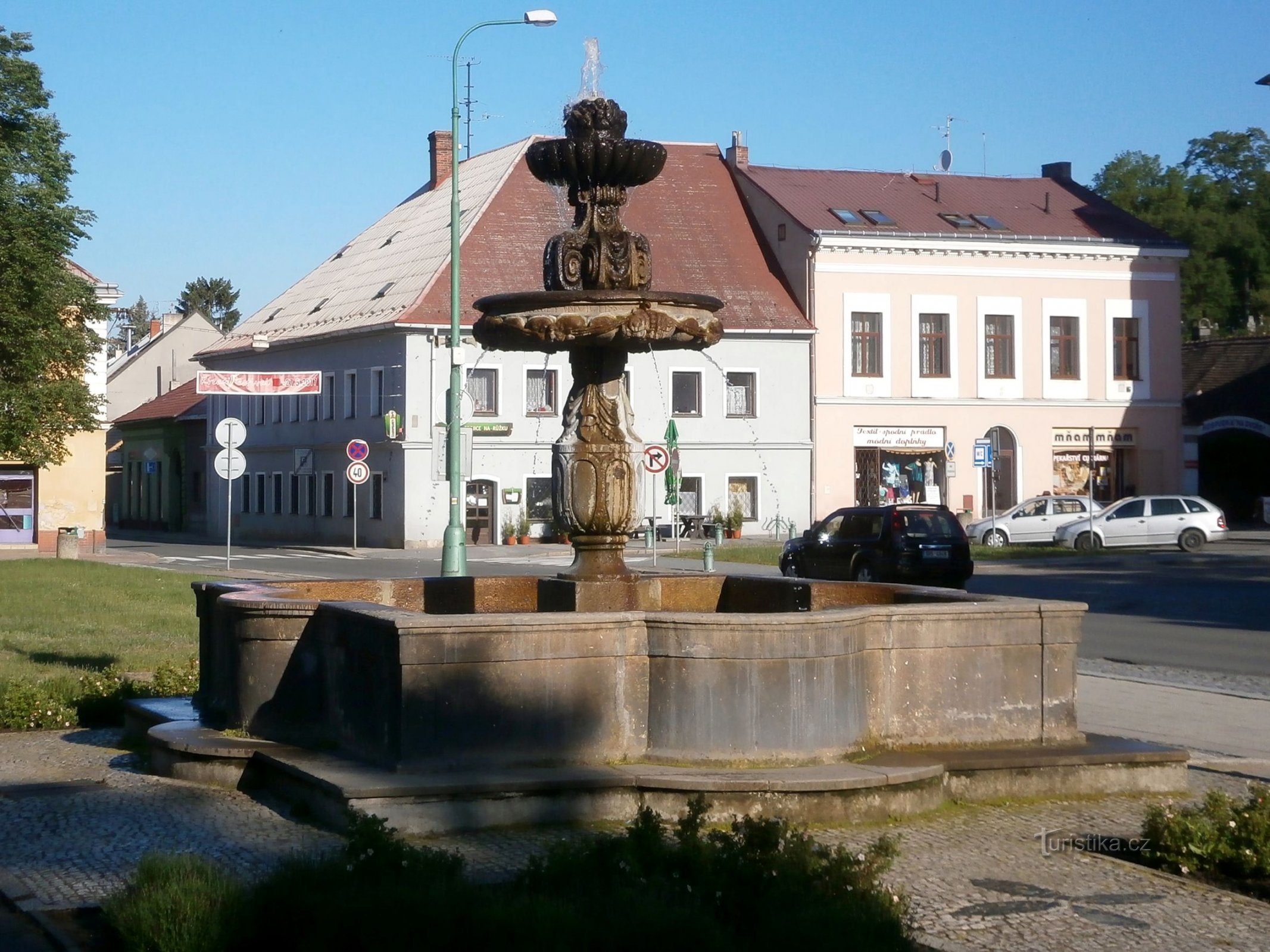 Fountain (Třebechovice pod Orebem, 28.5.2017/XNUMX/XNUMX)