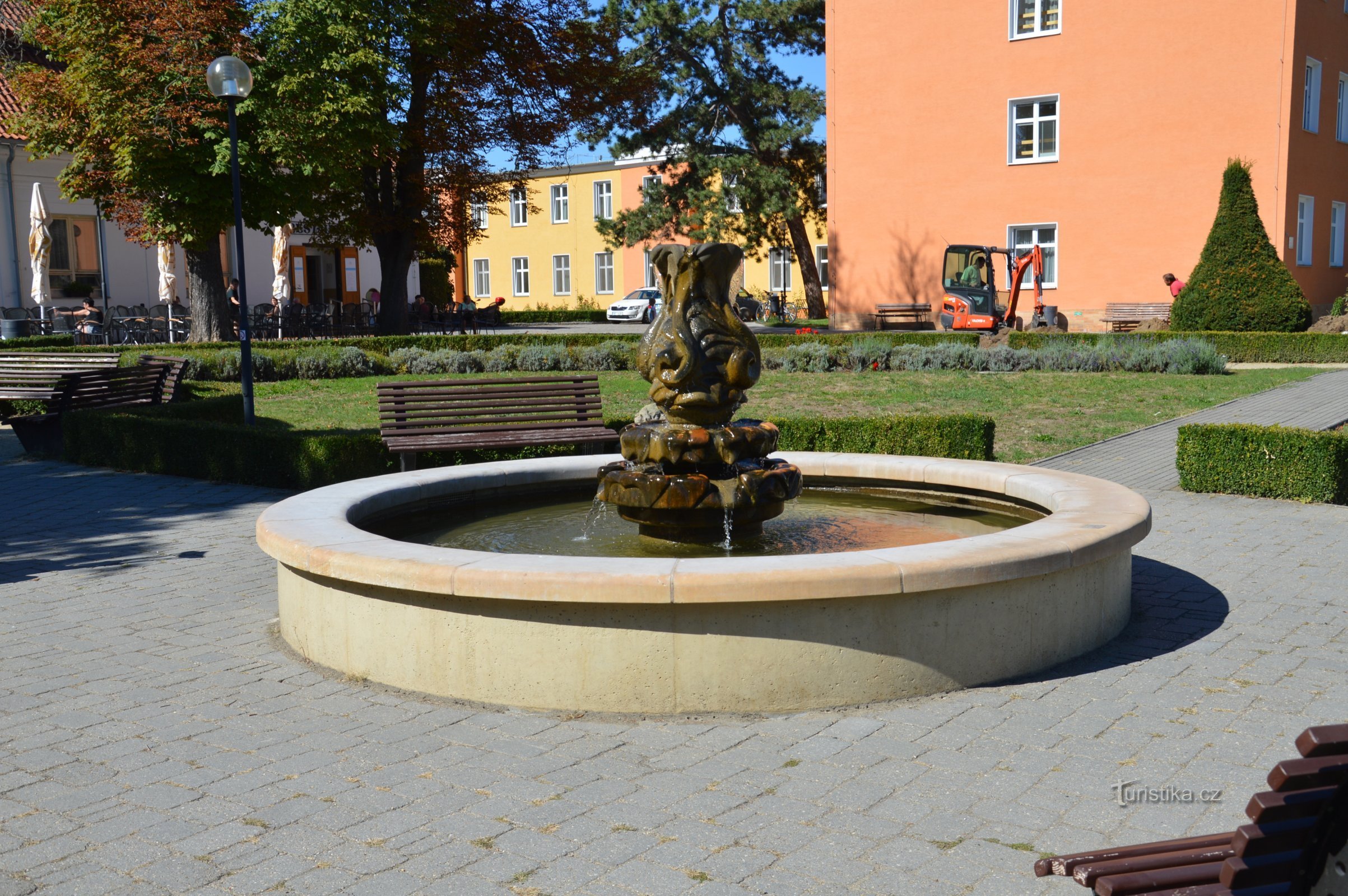 Fontana v zdraviliškem parku