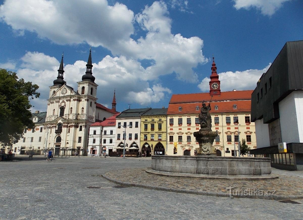 Fonteinen in het centrum van Jihlava