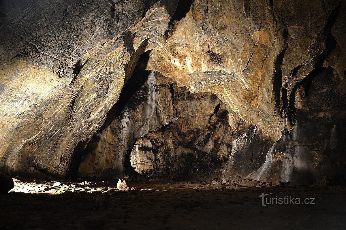Kateřinská jeskyně, autor: Pudelek (Marcin Szala), CC BY-SA 3.0, via Wikimedia Commons